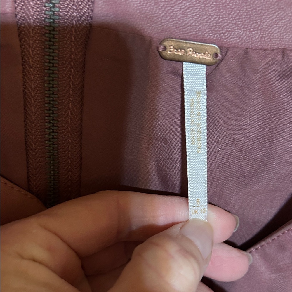 Chic Mauve Mini Skirt - Picture 2 of 5
